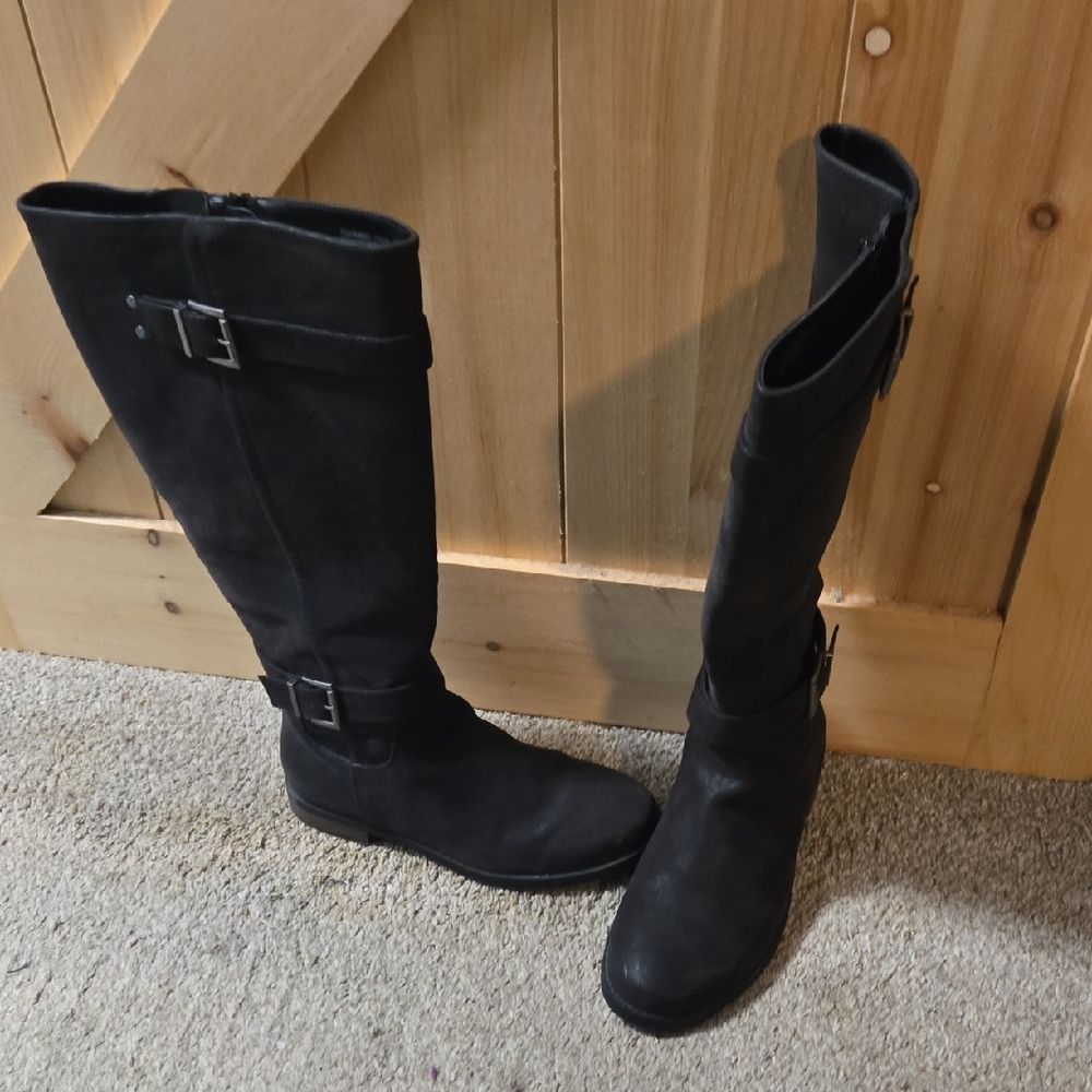 Black Women's Knee-High Boots